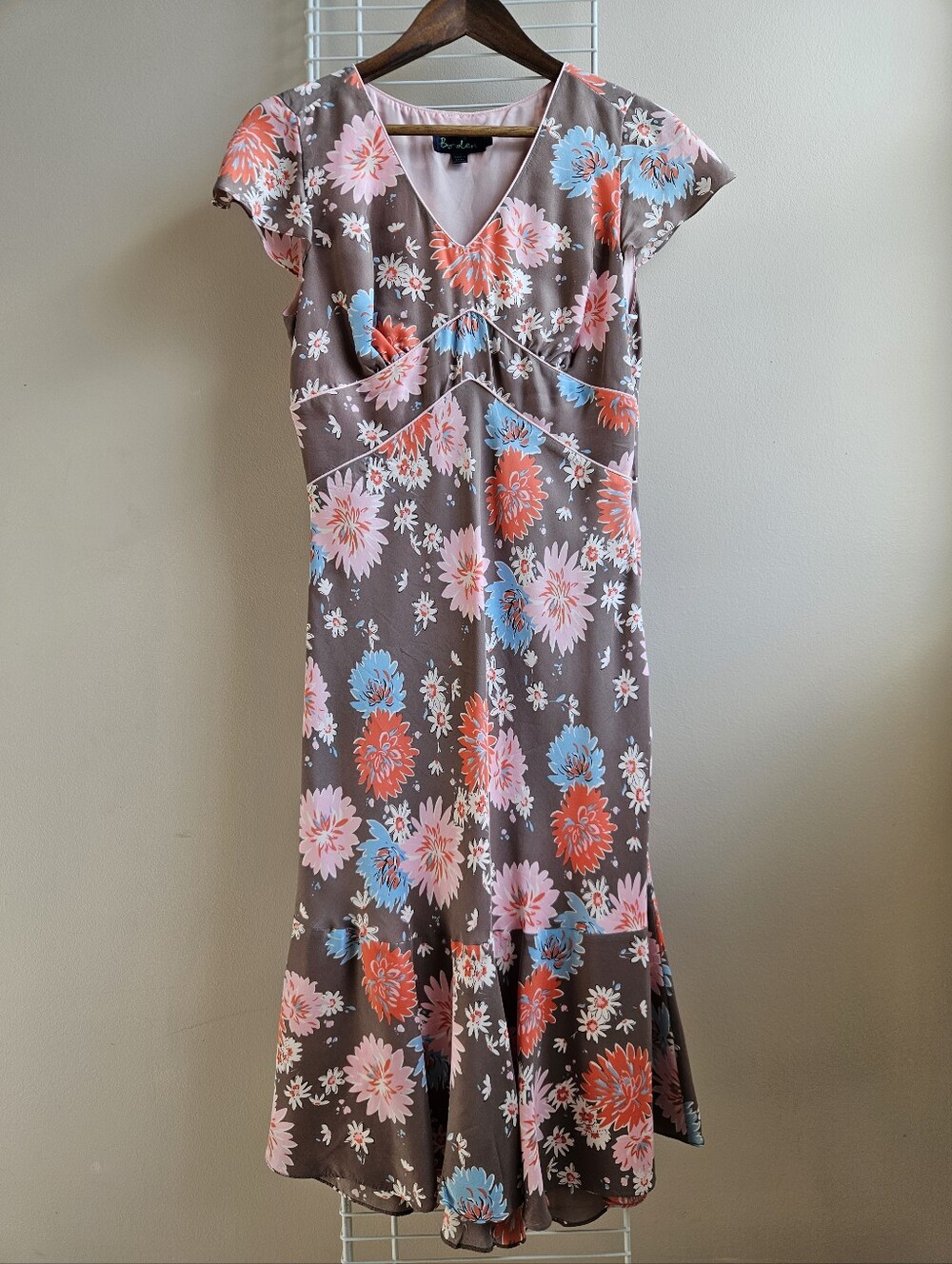 Boden Silk Floral Print Bias-Cut Midi Dress In Light Cocoa